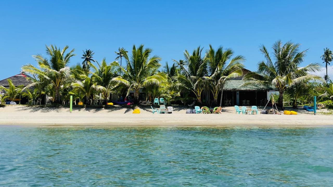 Footprints Beach Resort Agpudlos Extérieur photo
