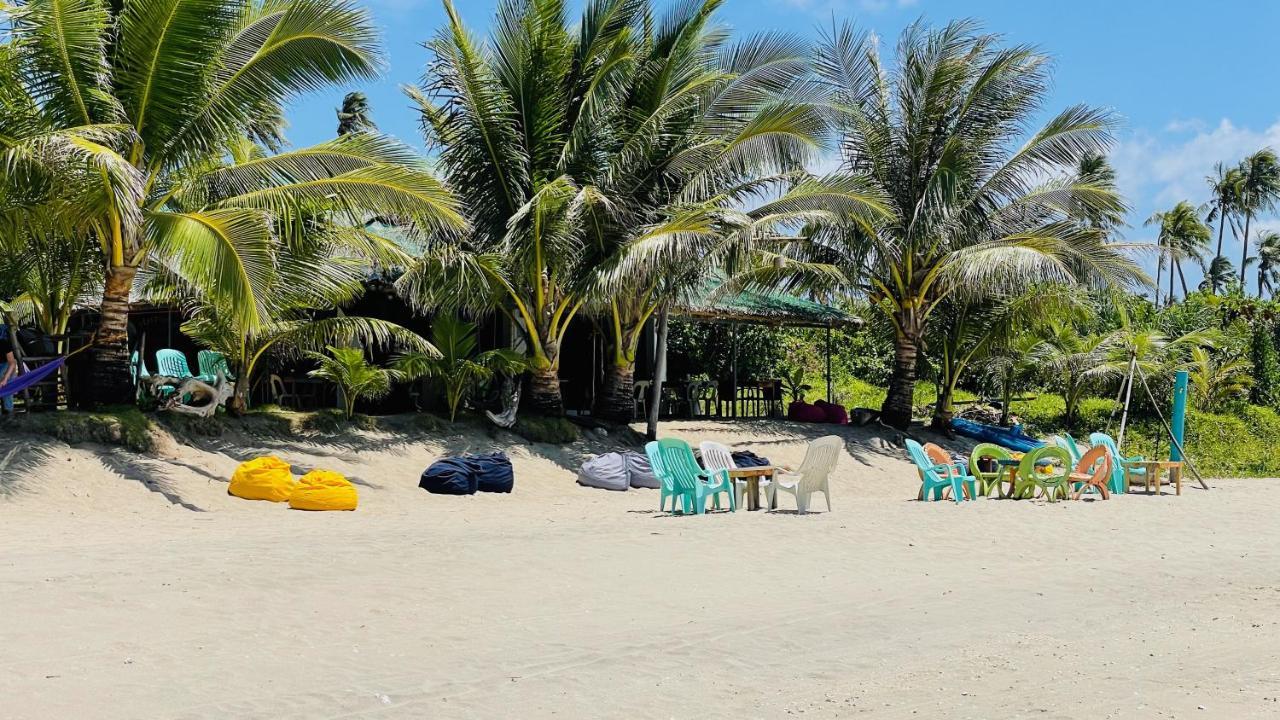 Footprints Beach Resort Agpudlos Extérieur photo