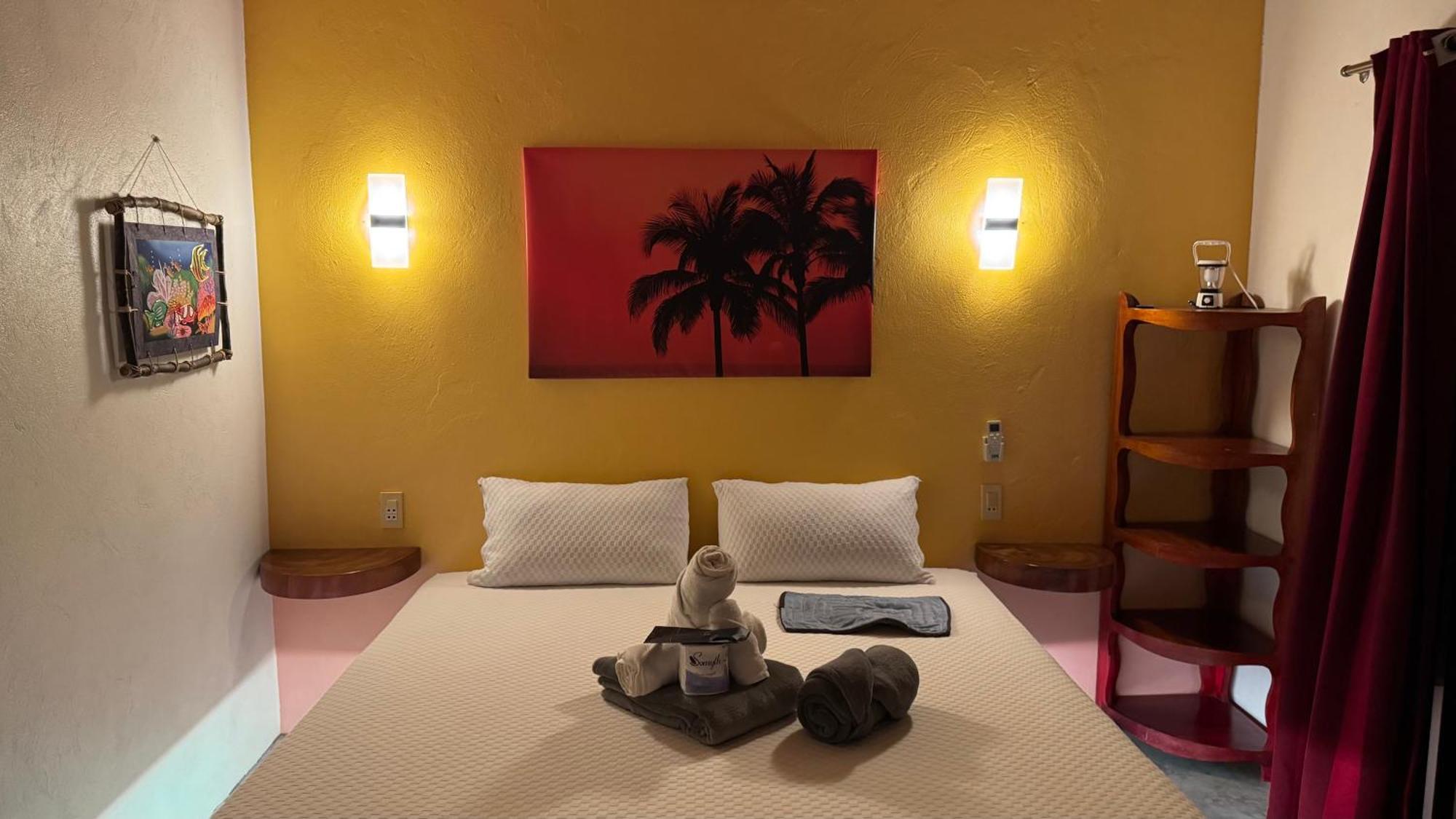 Footprints Beach Resort Agpudlos Extérieur photo