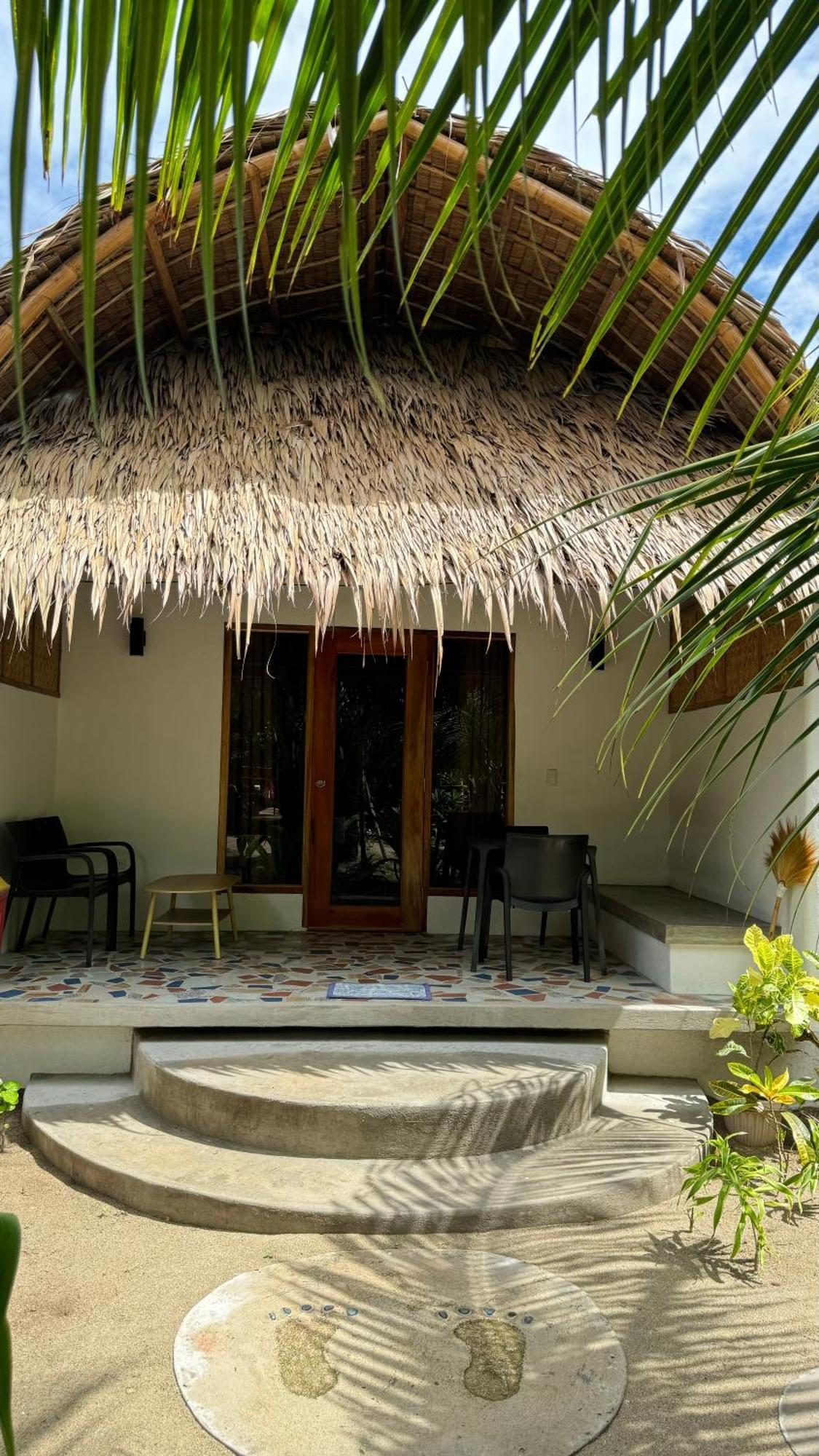 Footprints Beach Resort Agpudlos Extérieur photo