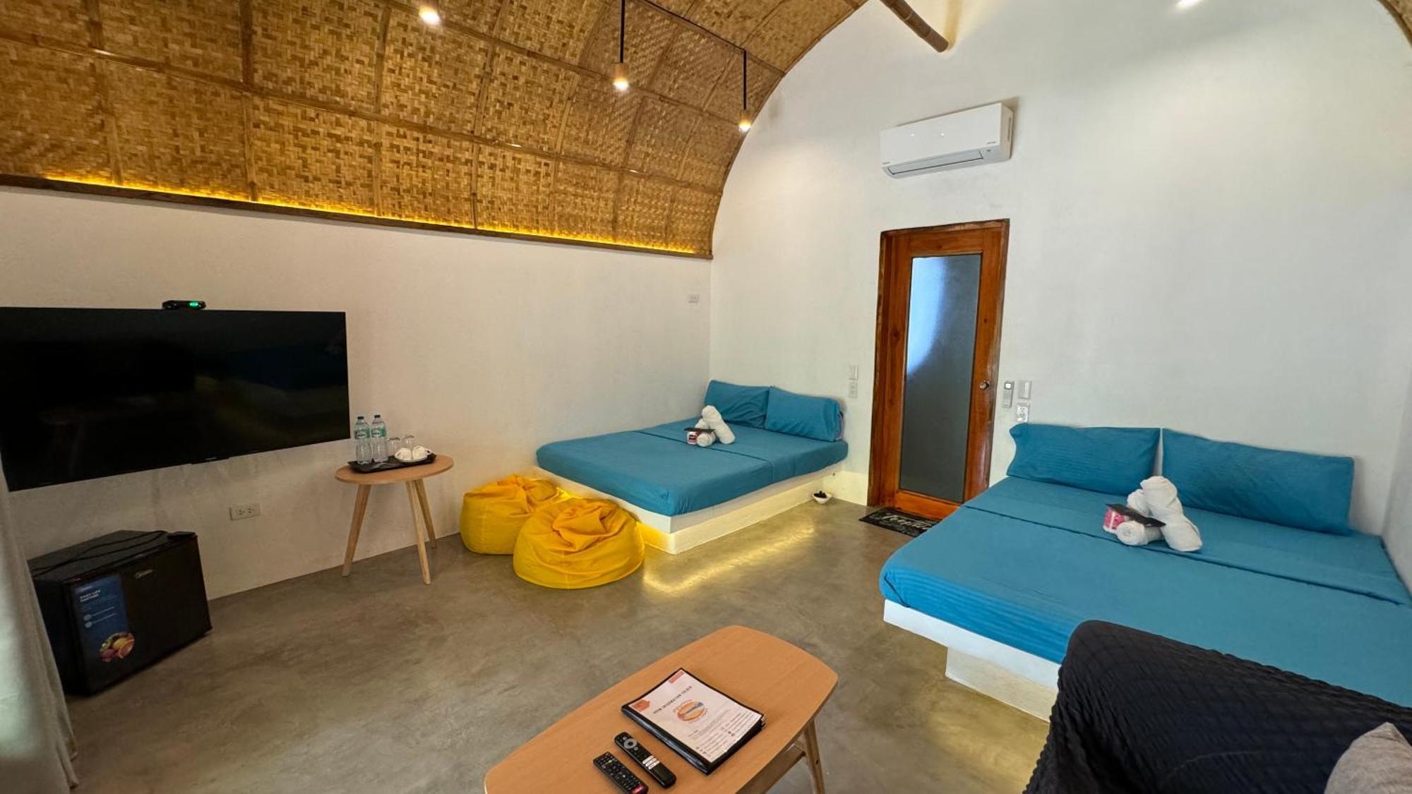 Footprints Beach Resort Agpudlos Extérieur photo