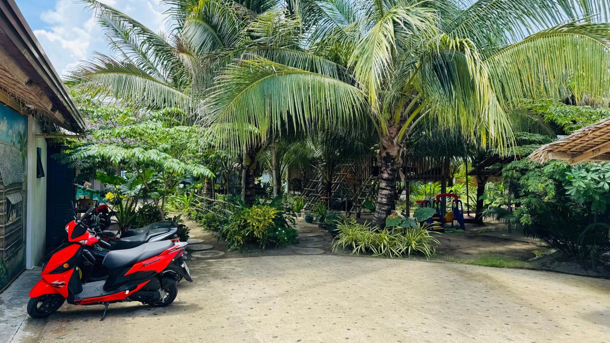 Footprints Beach Resort Agpudlos Extérieur photo