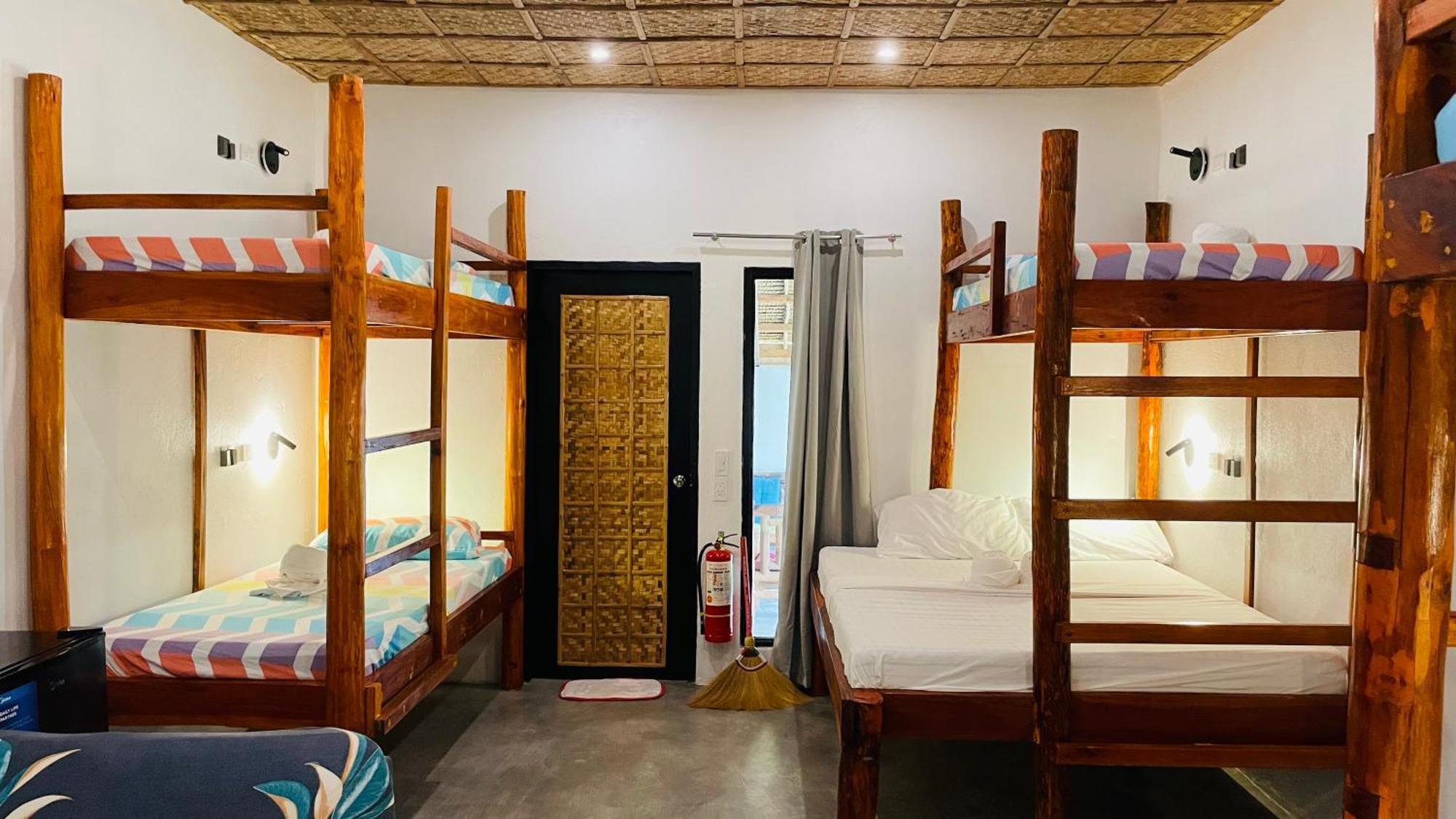 Footprints Beach Resort Agpudlos Extérieur photo