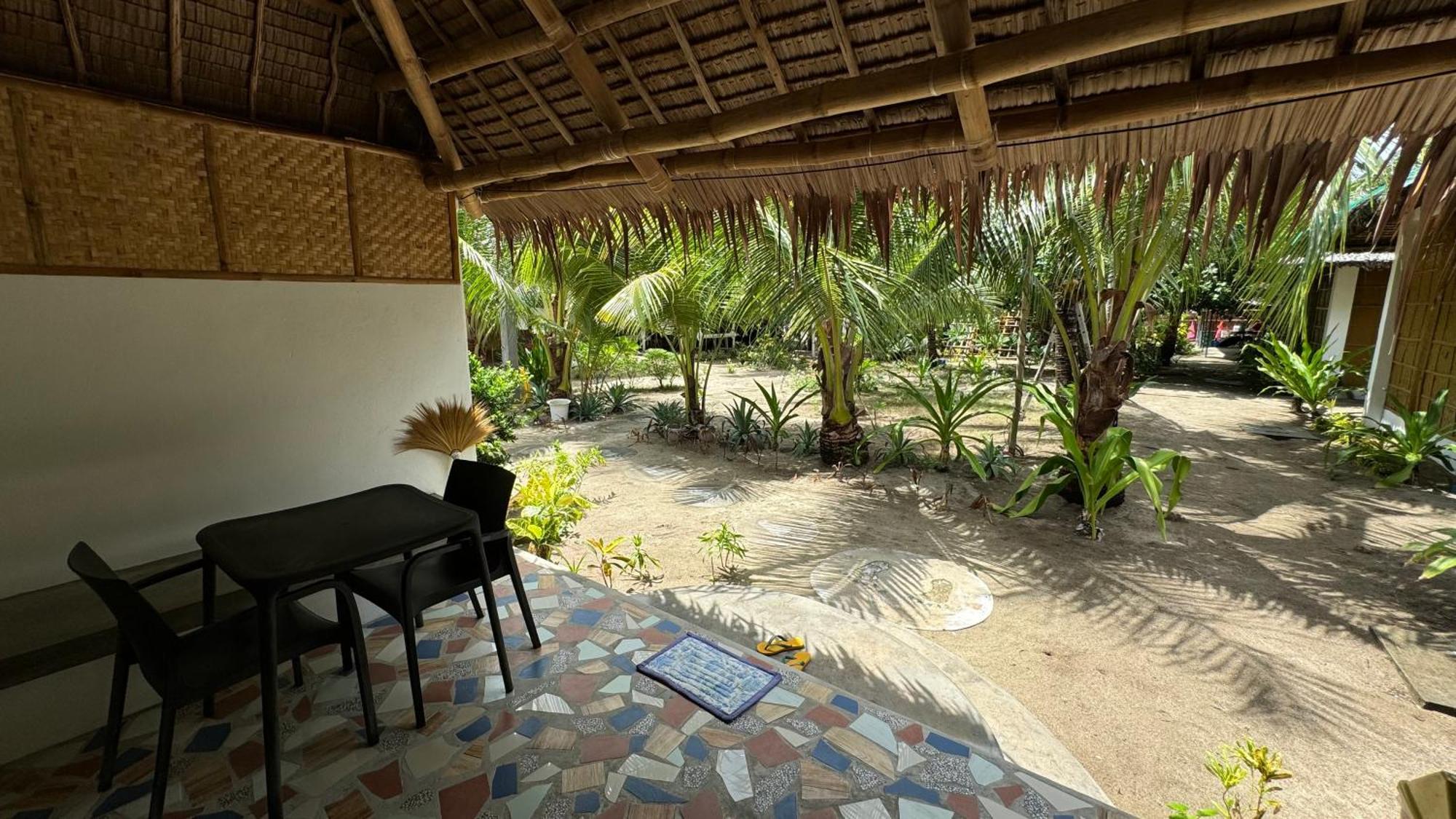 Footprints Beach Resort Agpudlos Extérieur photo