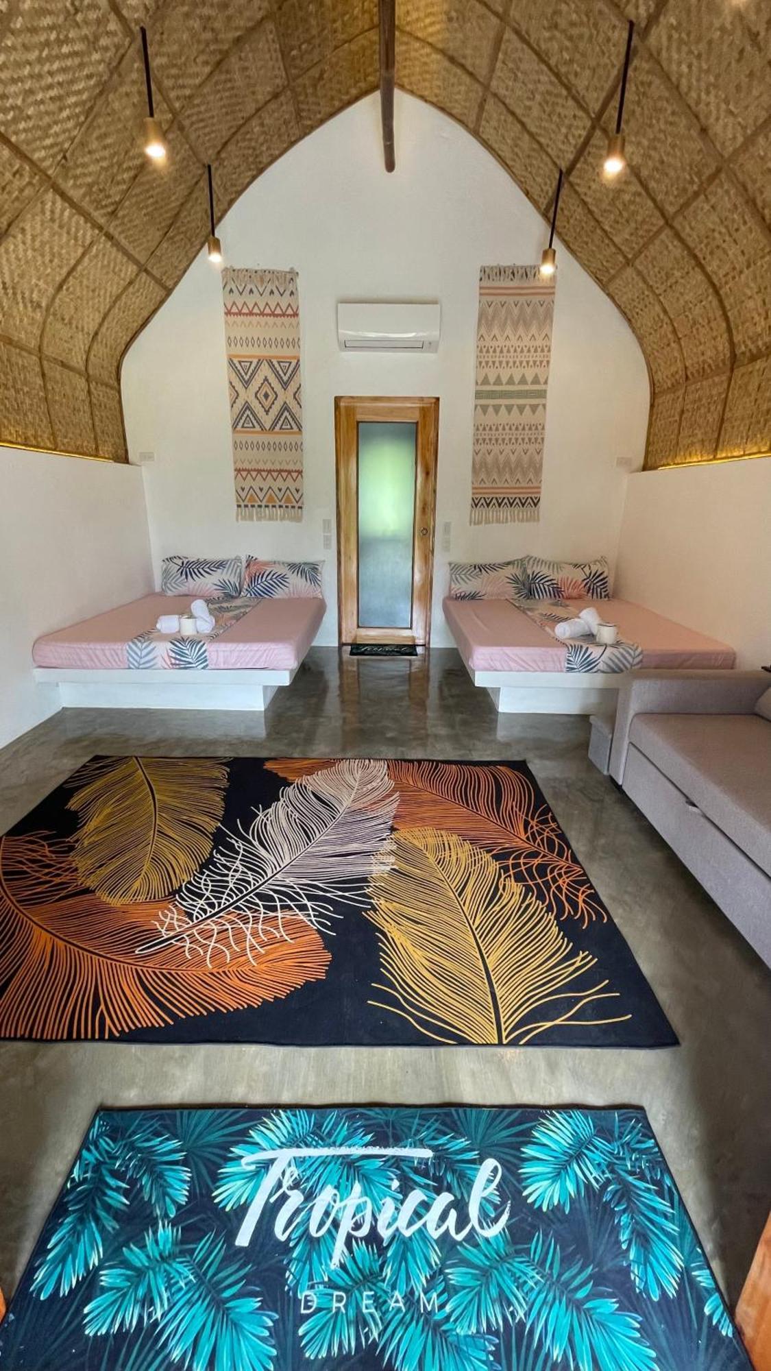 Footprints Beach Resort Agpudlos Extérieur photo