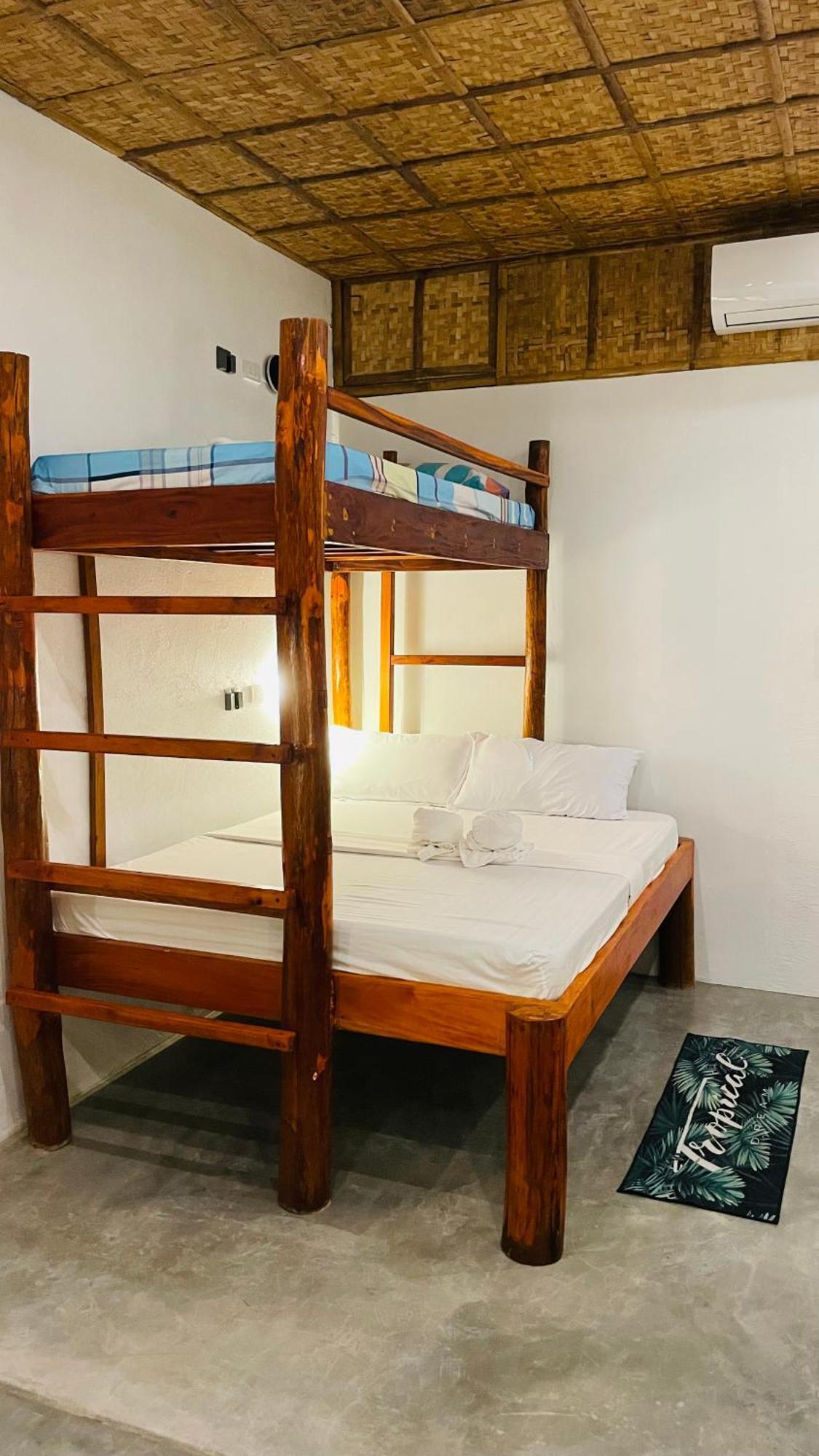 Footprints Beach Resort Agpudlos Extérieur photo